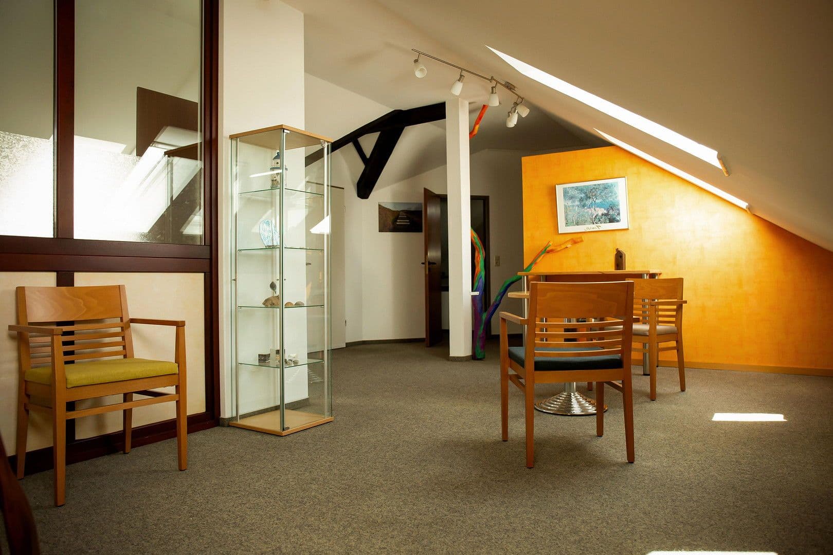 Prenájom kancelárie 112 m², Amtsstrasse 6, Wolfsburg Vorsfelde, Dolné Sasko Prenájom kancelárie 112 m², Amtsstrasse 6, Wolfsburg Vorsfelde, Dolné Sasko