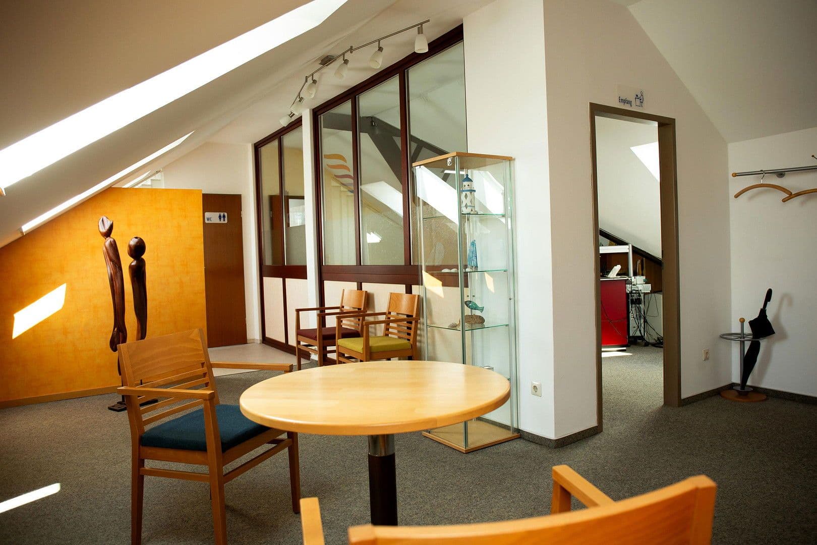 Prenájom kancelárie 112 m², Amtsstrasse 6, Wolfsburg Vorsfelde, Dolné Sasko Prenájom kancelárie 112 m², Amtsstrasse 6, Wolfsburg Vorsfelde, Dolné Sasko