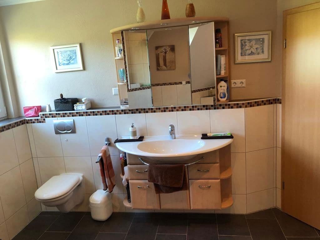 Prenájom domu 220 m², pozemek 700 m², Einbeck, Dolné Sasko Prenájom domu 220 m², pozemek 700 m², Einbeck, Dolné Sasko