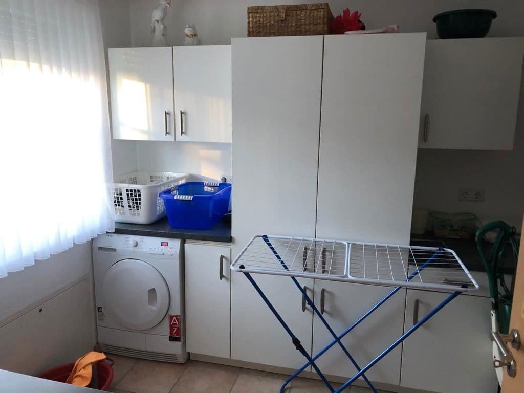 Prenájom domu 220 m², pozemek 700 m², Einbeck, Dolné Sasko Prenájom domu 220 m², pozemek 700 m², Einbeck, Dolné Sasko