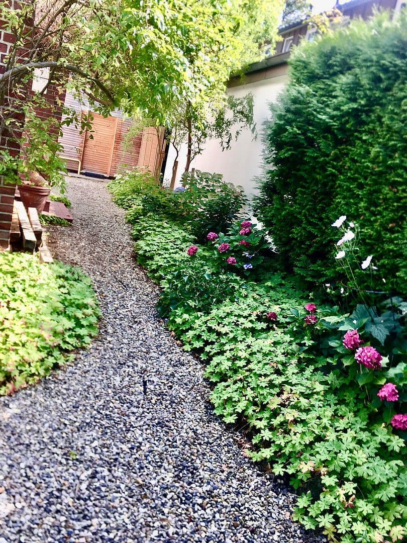 Prenájom bytu 1-izbový 40 m², Hamburg, Hamburg Prenájom bytu 1-izbový 40 m², Hamburg, Hamburg