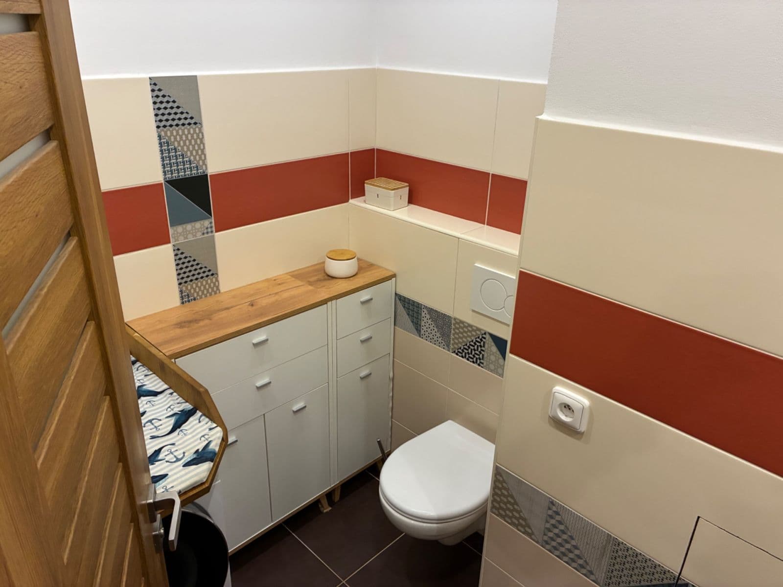 Prenájom bytu 3-izbový 71 m², Prosluněná, Praha, Praha Prenájom bytu 3-izbový 71 m², Prosluněná, Praha, Praha