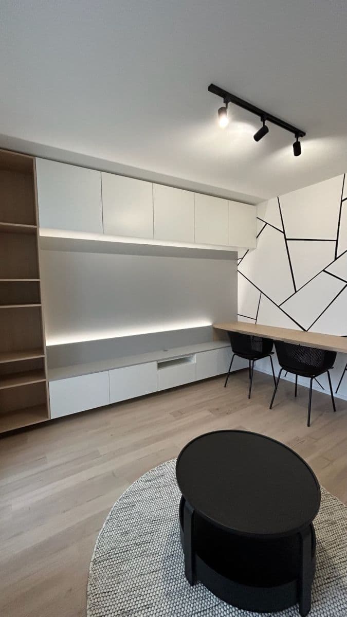 Prenájom bytu 1-izbový 35 m², třída Generála Píky, Brno, Jihomoravský kraj Prenájom bytu 1-izbový 35 m², třída Generála Píky, Brno, Jihomoravský kraj