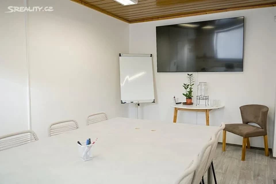 Prenájom kancelárie 25 m², Přístavní, Praha, Praha Prenájom kancelárie 25 m², Přístavní, Praha, Praha