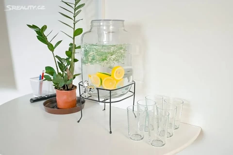 Prenájom kancelárie 25 m², Přístavní, Praha, Praha Prenájom kancelárie 25 m², Přístavní, Praha, Praha