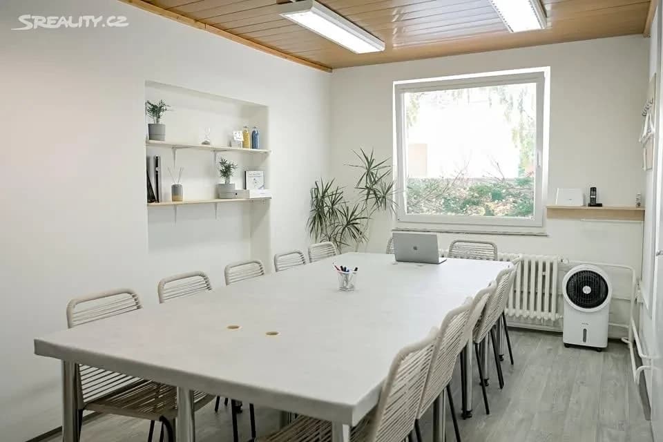 Prenájom kancelárie 25 m², Přístavní, Praha, Praha Prenájom kancelárie 25 m², Přístavní, Praha, Praha