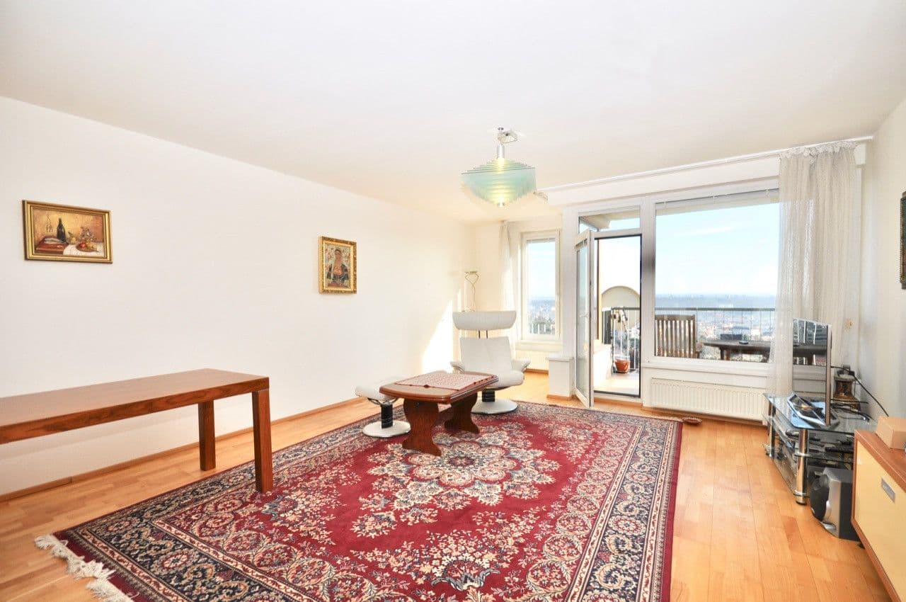 Prenájom bytu 4-izbový 122 m², Nad Okrouhlíkem, Praha, Praha Prenájom bytu 4-izbový 122 m², Nad Okrouhlíkem, Praha, Praha