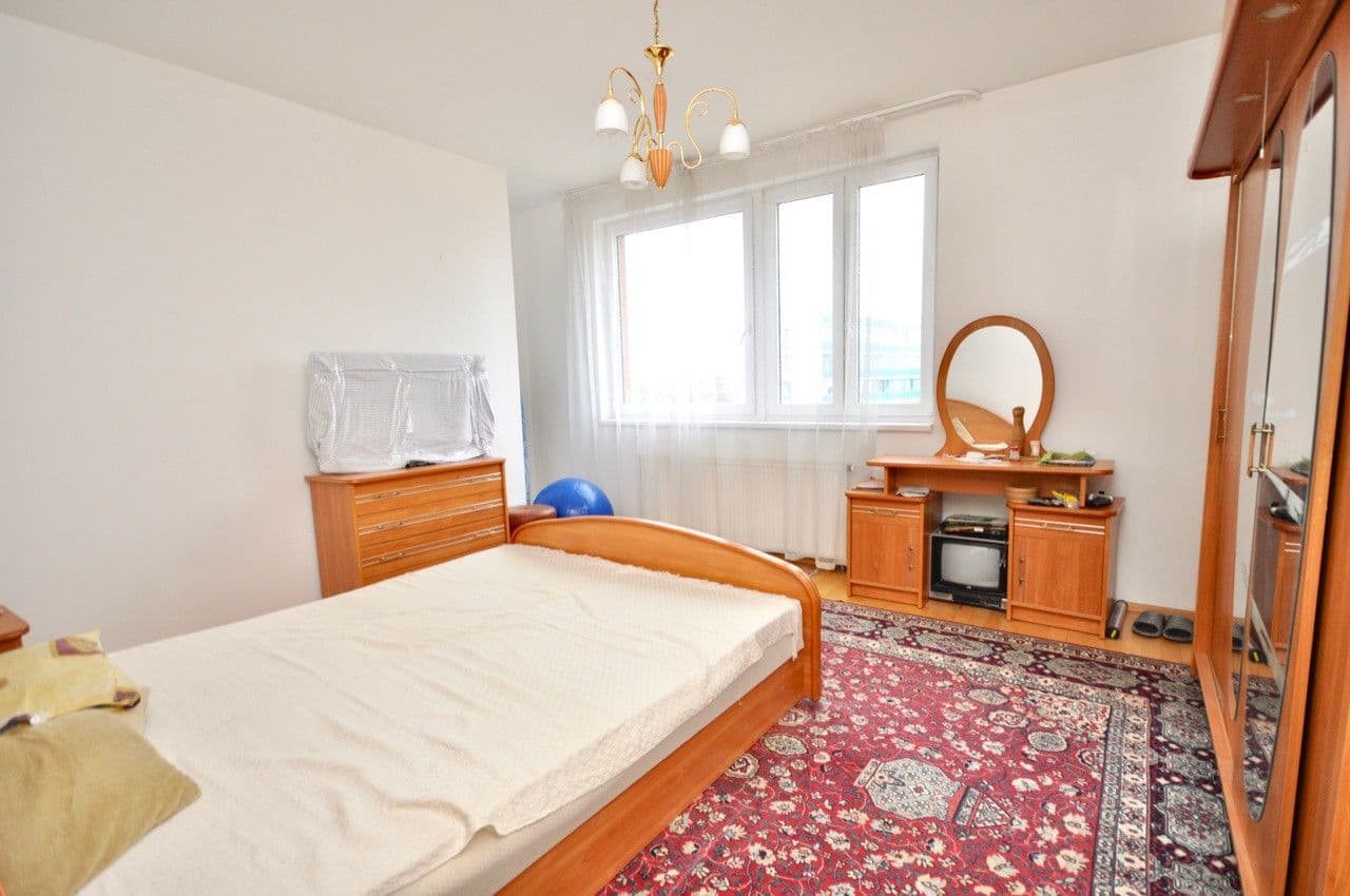 Prenájom bytu 4-izbový 122 m², Nad Okrouhlíkem, Praha, Praha Prenájom bytu 4-izbový 122 m², Nad Okrouhlíkem, Praha, Praha