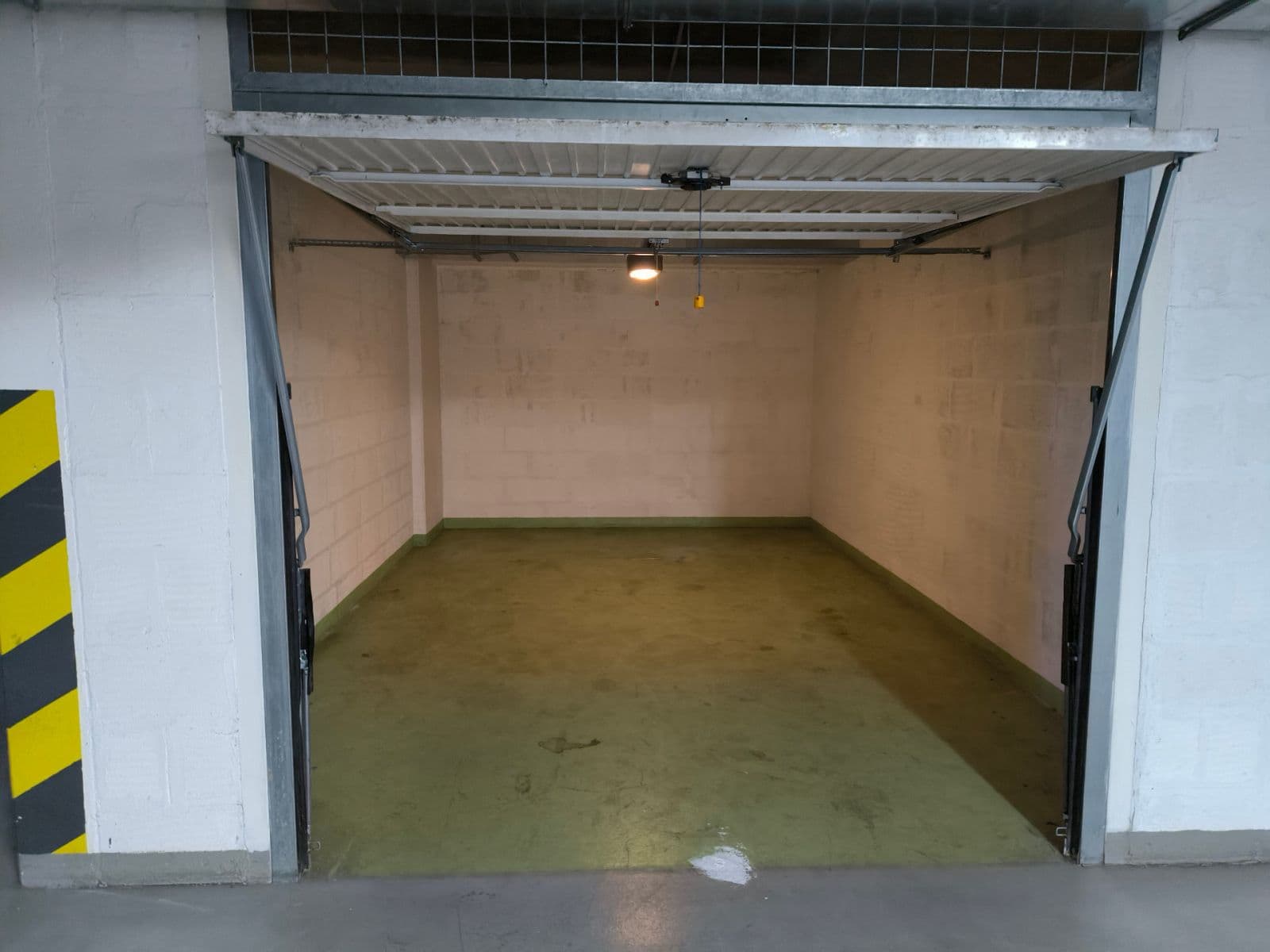 Prenájom bytu 4-izbový 122 m², Nad Okrouhlíkem, Praha, Praha Prenájom bytu 4-izbový 122 m², Nad Okrouhlíkem, Praha, Praha