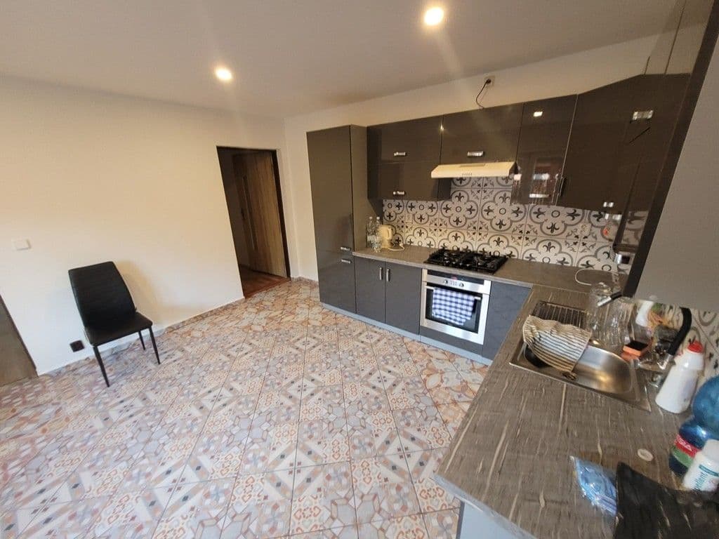 Prenájom domu 160 m², pozemek 635 m², Vrbčany, Středočeský kraj Prenájom domu 160 m², pozemek 635 m², Vrbčany, Středočeský kraj