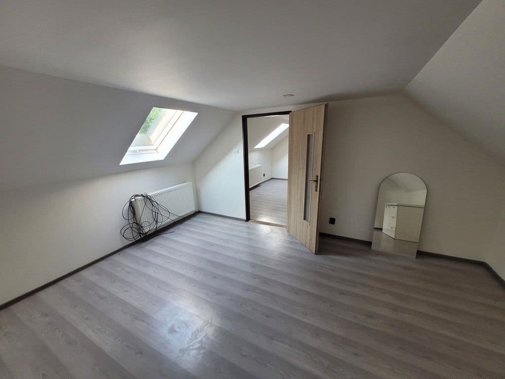 Prenájom domu 160 m², pozemek 635 m², Vrbčany, Středočeský kraj Prenájom domu 160 m², pozemek 635 m², Vrbčany, Středočeský kraj