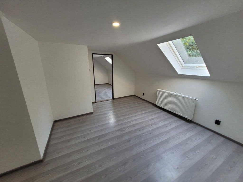 Prenájom domu 160 m², pozemek 635 m², Vrbčany, Středočeský kraj Prenájom domu 160 m², pozemek 635 m², Vrbčany, Středočeský kraj