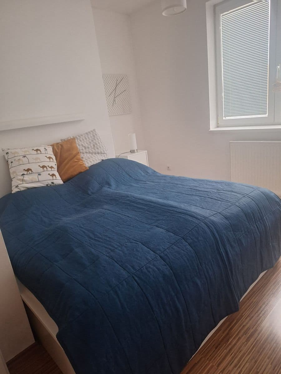 Prenájom bytu 2-izbový 53 m², Karpatská, Praha, Praha Prenájom bytu 2-izbový 53 m², Karpatská, Praha, Praha