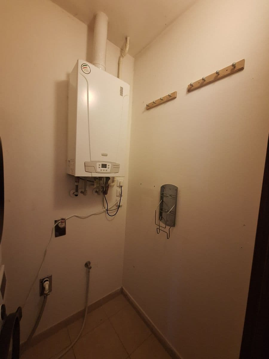 Prenájom bytu 2-izbový 53 m², Karpatská, Praha, Praha Prenájom bytu 2-izbový 53 m², Karpatská, Praha, Praha