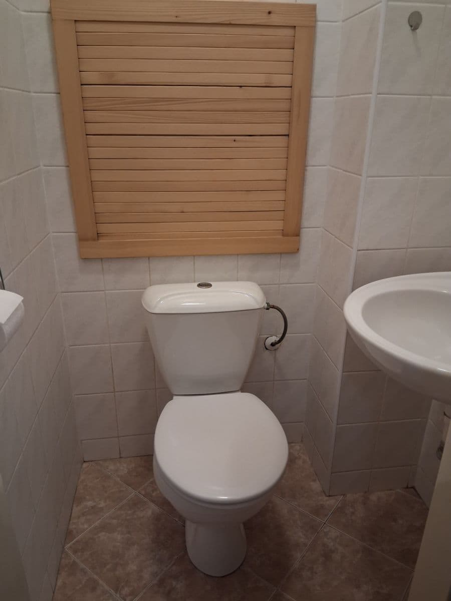 Prenájom bytu 4-izbový 86 m², Prvomájová, Praha, Praha Prenájom bytu 4-izbový 86 m², Prvomájová, Praha, Praha