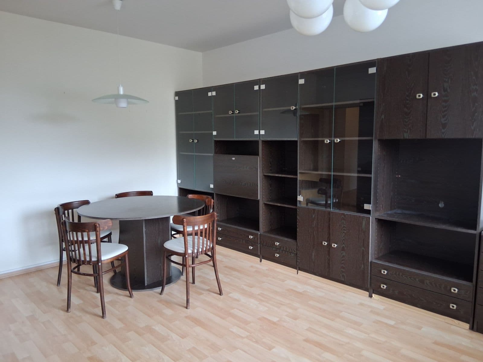 Prenájom bytu 4-izbový 86 m², Prvomájová, Praha, Praha Prenájom bytu 4-izbový 86 m², Prvomájová, Praha, Praha