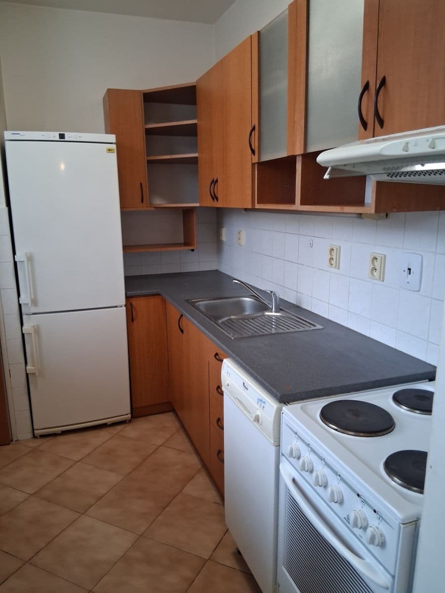 Prenájom bytu 4-izbový 86 m², Prvomájová, Praha, Praha Prenájom bytu 4-izbový 86 m², Prvomájová, Praha, Praha