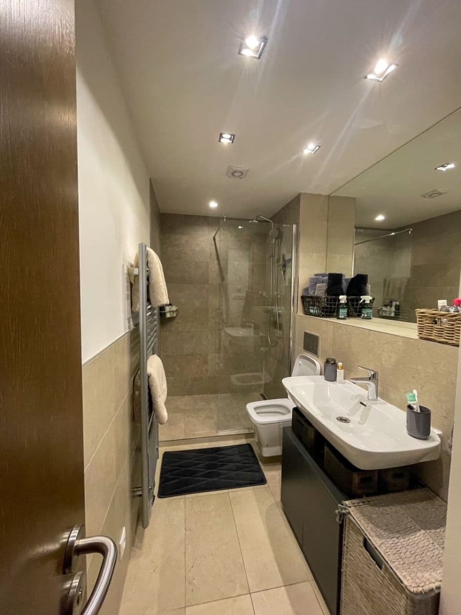 Prenájom bytu 2-izbový 50 m², Lužická, Praha, Praha Prenájom bytu 2-izbový 50 m², Lužická, Praha, Praha