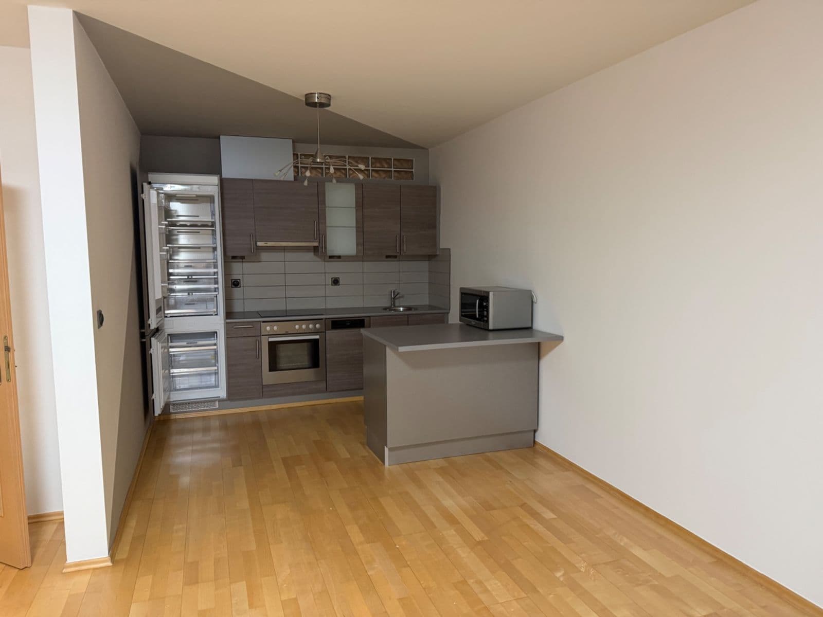 Predaj bytu 3-izbový 97 m², Plzenecká, Plzeň, Plzeňský kraj Predaj bytu 3-izbový 97 m², Plzenecká, Plzeň, Plzeňský kraj