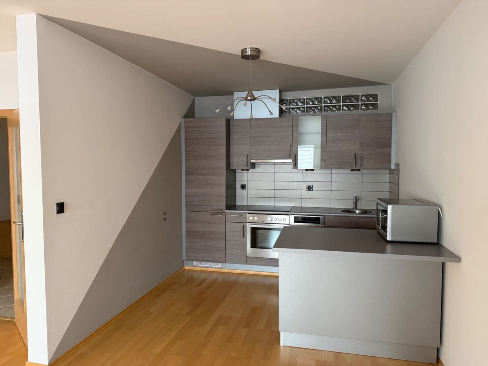 Predaj bytu 3-izbový 97 m², Plzenecká, Plzeň, Plzeňský kraj Predaj bytu 3-izbový 97 m², Plzenecká, Plzeň, Plzeňský kraj