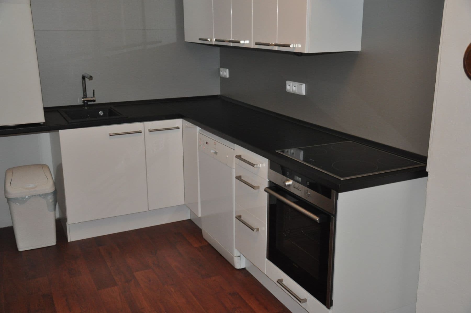 Prenájom bytu 3-izbový 100 m², Libušská, Praha, Praha Prenájom bytu 3-izbový 100 m², Libušská, Praha, Praha