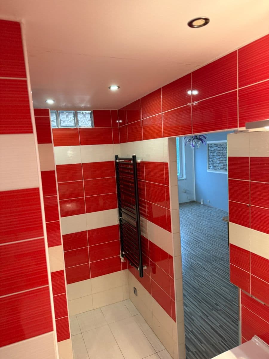 Prenájom bytu 3-izbový 70 m², U Stadionu, Louny, Ústecký kraj Prenájom bytu 3-izbový 70 m², U Stadionu, Louny, Ústecký kraj