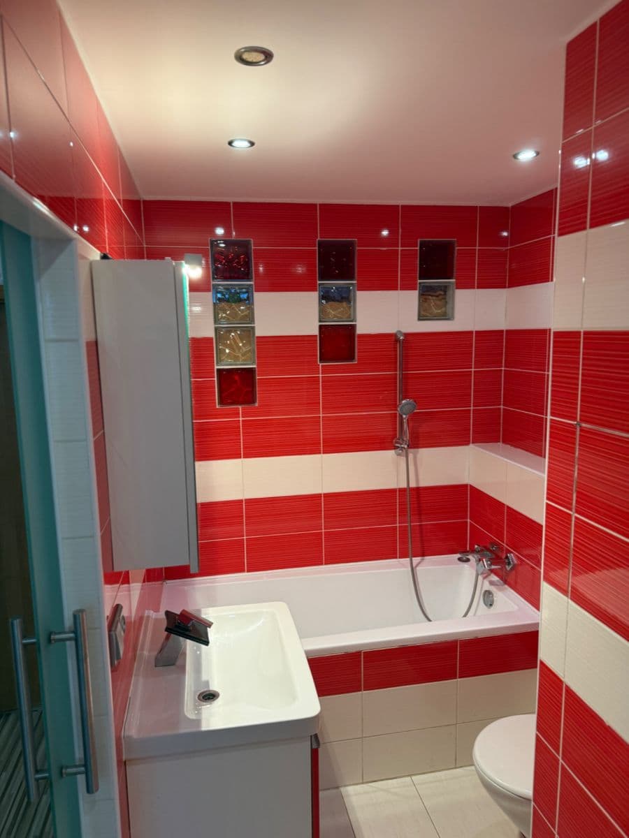 Prenájom bytu 3-izbový 70 m², U Stadionu, Louny, Ústecký kraj Prenájom bytu 3-izbový 70 m², U Stadionu, Louny, Ústecký kraj