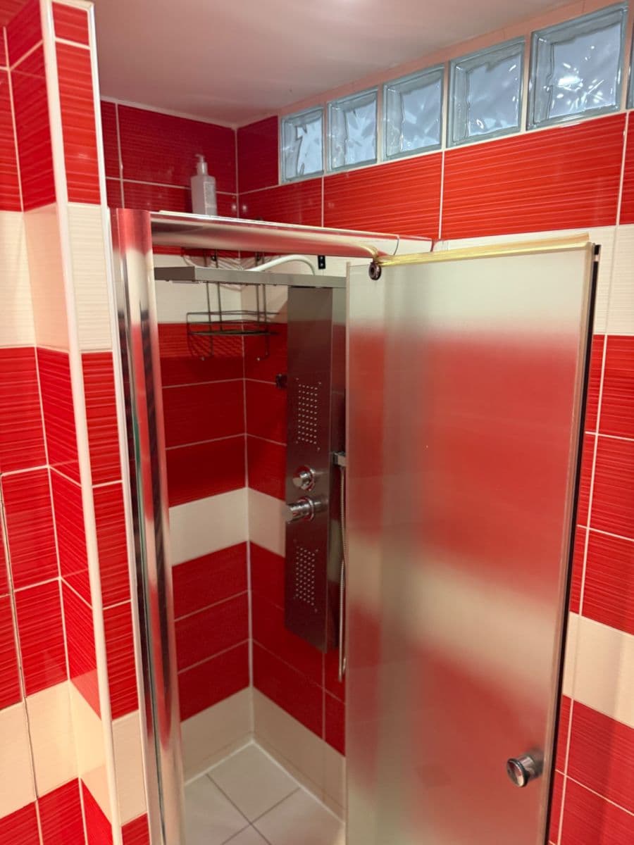 Prenájom bytu 3-izbový 70 m², U Stadionu, Louny, Ústecký kraj Prenájom bytu 3-izbový 70 m², U Stadionu, Louny, Ústecký kraj