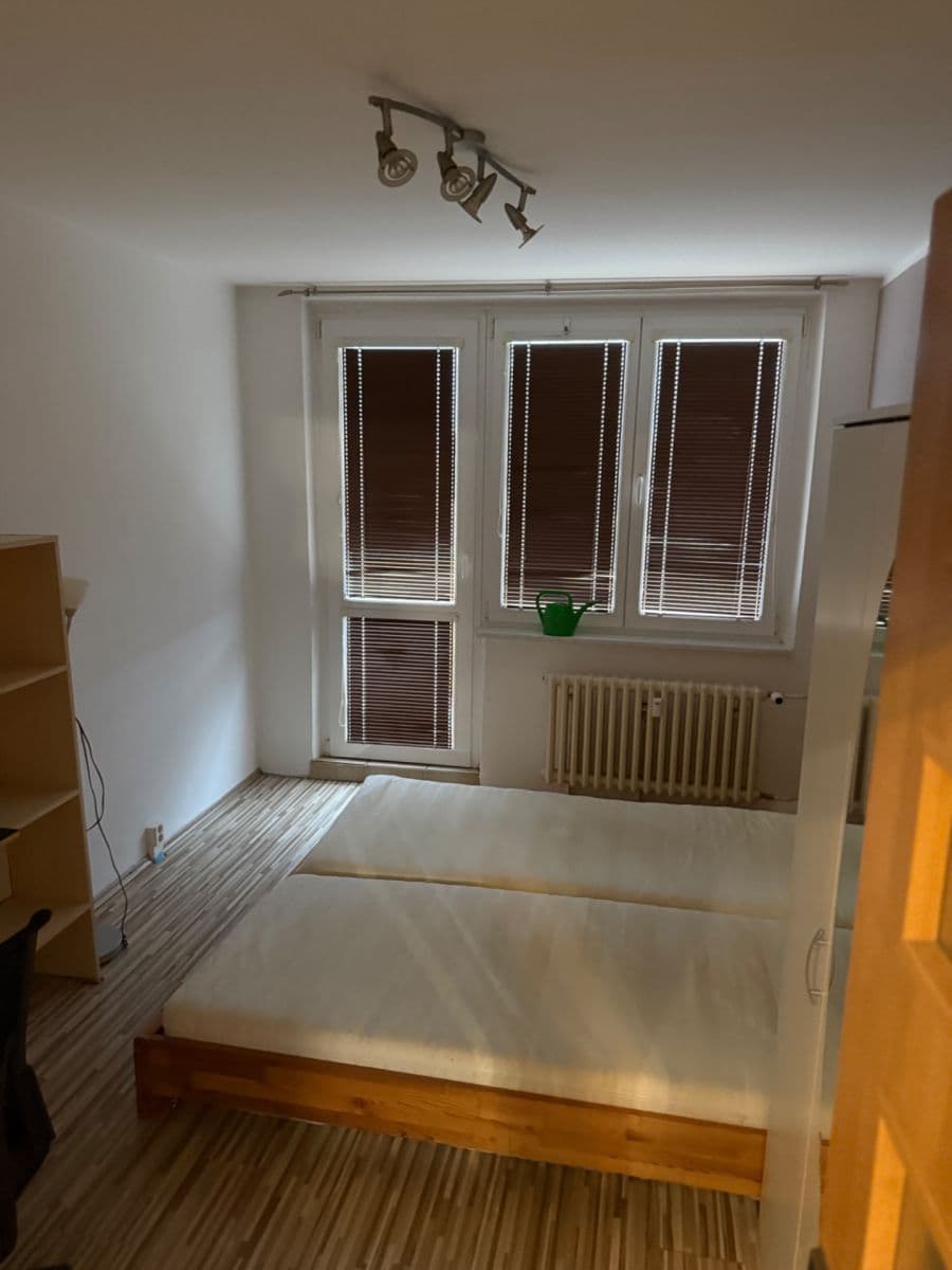 Prenájom bytu 3-izbový 70 m², U Stadionu, Louny, Ústecký kraj Prenájom bytu 3-izbový 70 m², U Stadionu, Louny, Ústecký kraj