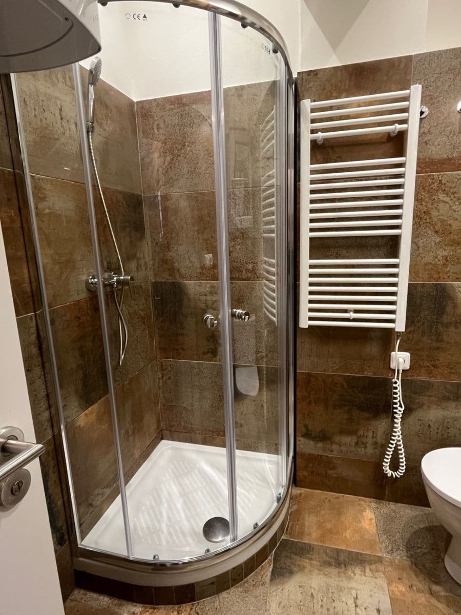 Prenájom bytu 1-izbový 20 m², Wenzigova, Praha, Praha Prenájom bytu 1-izbový 20 m², Wenzigova, Praha, Praha