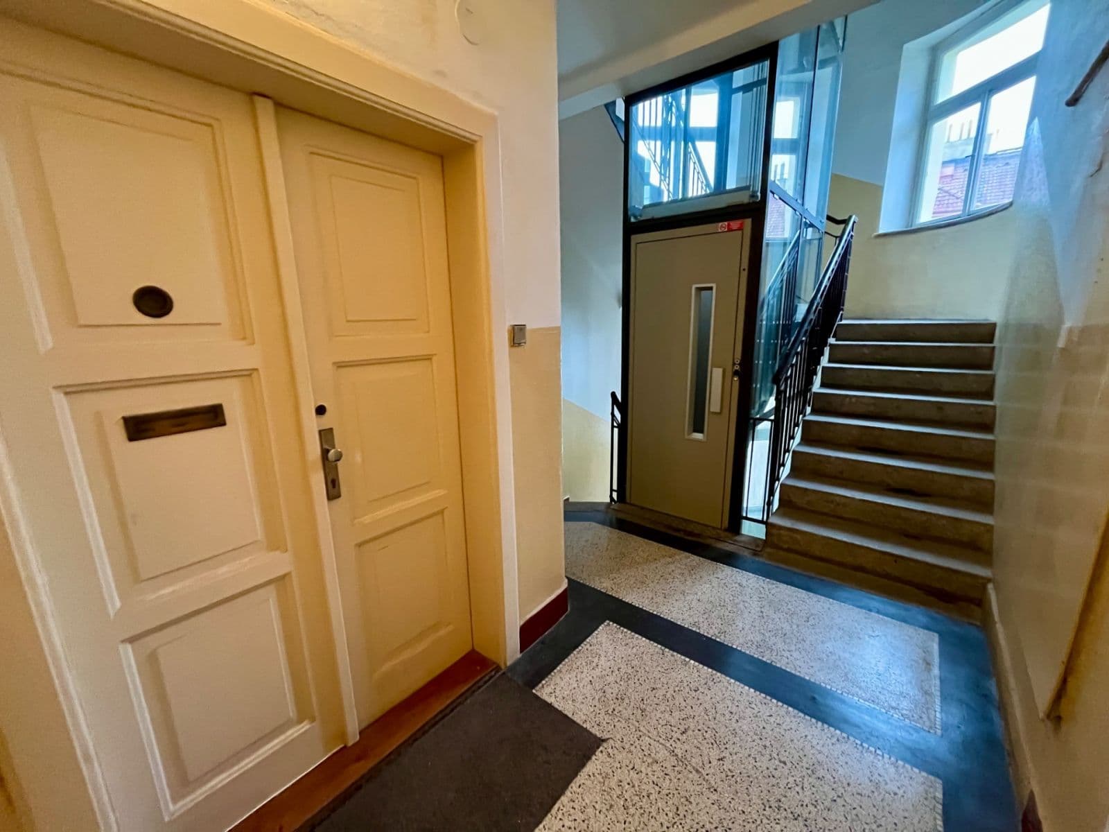 Prenájom bytu 1-izbový 32 m², Na Žertvách, Praha, Praha Prenájom bytu 1-izbový 32 m², Na Žertvách, Praha, Praha