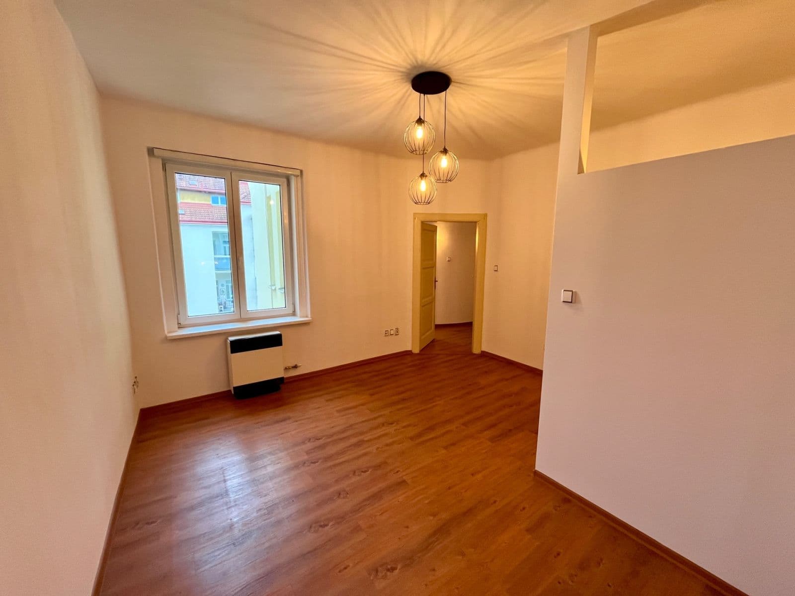 Prenájom bytu 1-izbový 32 m², Na Žertvách, Praha, Praha Prenájom bytu 1-izbový 32 m², Na Žertvách, Praha, Praha