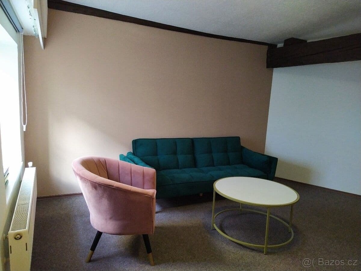 Prenájom kancelárie 18 m², Havlíčkova, Frenštát pod Radhoštěm, Moravskoslezský kraj Prenájom kancelárie 18 m², Havlíčkova, Frenštát pod Radhoštěm, Moravskoslezský kraj