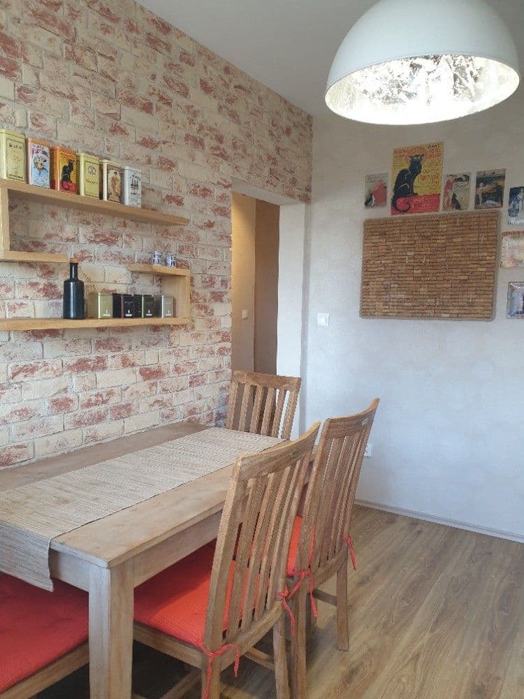 Prenájom bytu 2-izbový 43 m², Ružinov, Bratislavský kraj Prenájom bytu 2-izbový 43 m², Ružinov, Bratislavský kraj