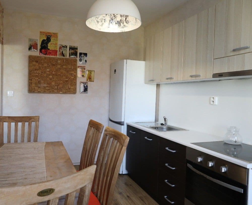 Prenájom bytu 2-izbový 43 m², Ružinov, Bratislavský kraj Prenájom bytu 2-izbový 43 m², Ružinov, Bratislavský kraj