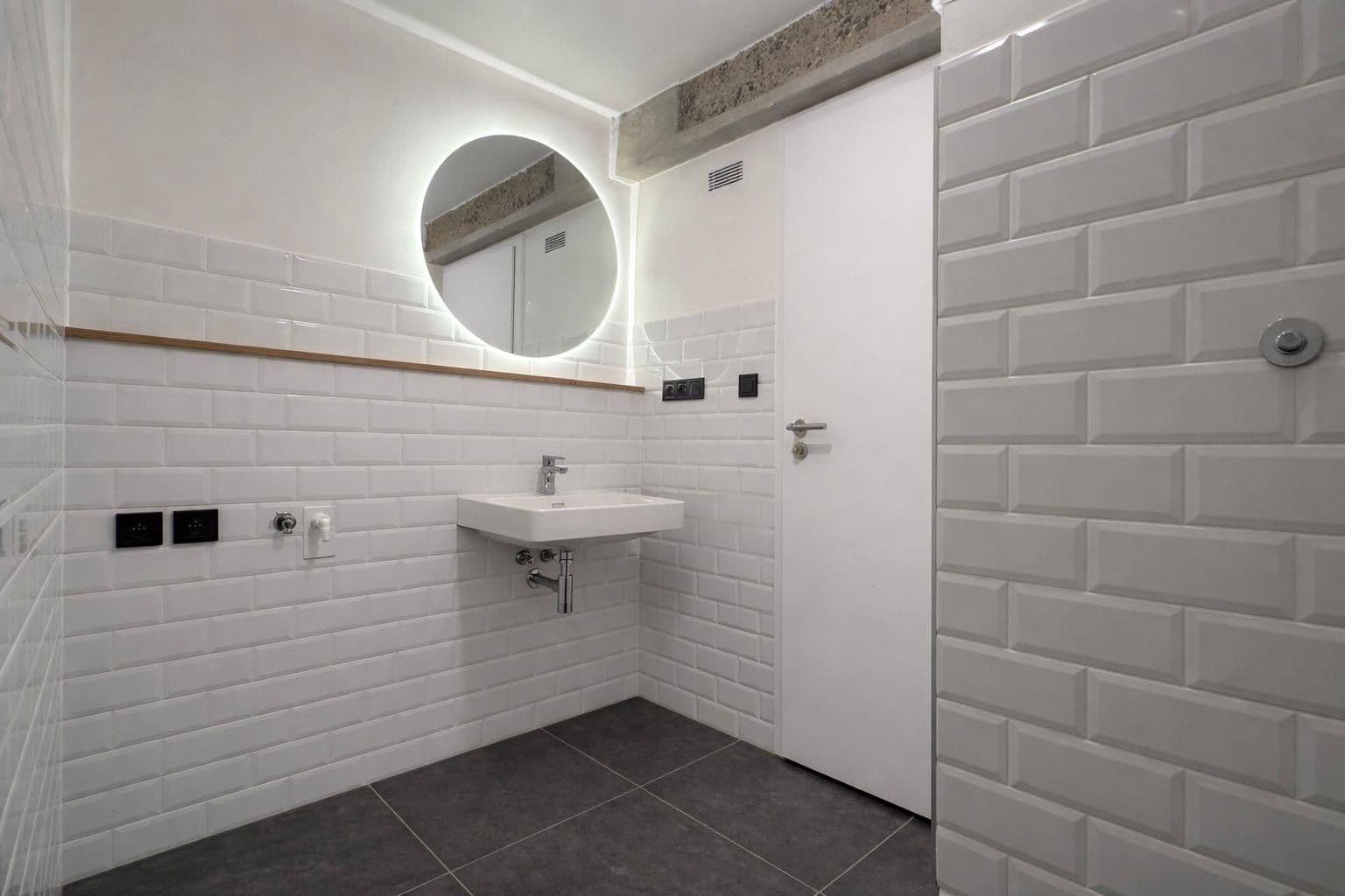Predaj bytu 3-izbový 71 m², Kolbenova, Praha, Praha Predaj bytu 3-izbový 71 m², Kolbenova, Praha, Praha
