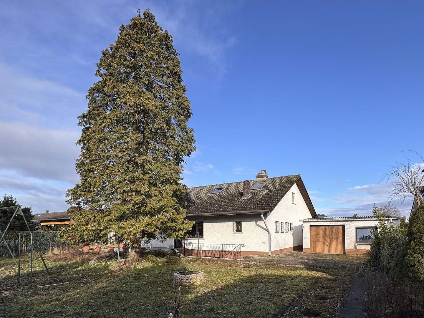 Predaj domu 123 m², pozemek 836 m², Gernsheim, Hesensko Predaj domu 123 m², pozemek 836 m², Gernsheim, Hesensko