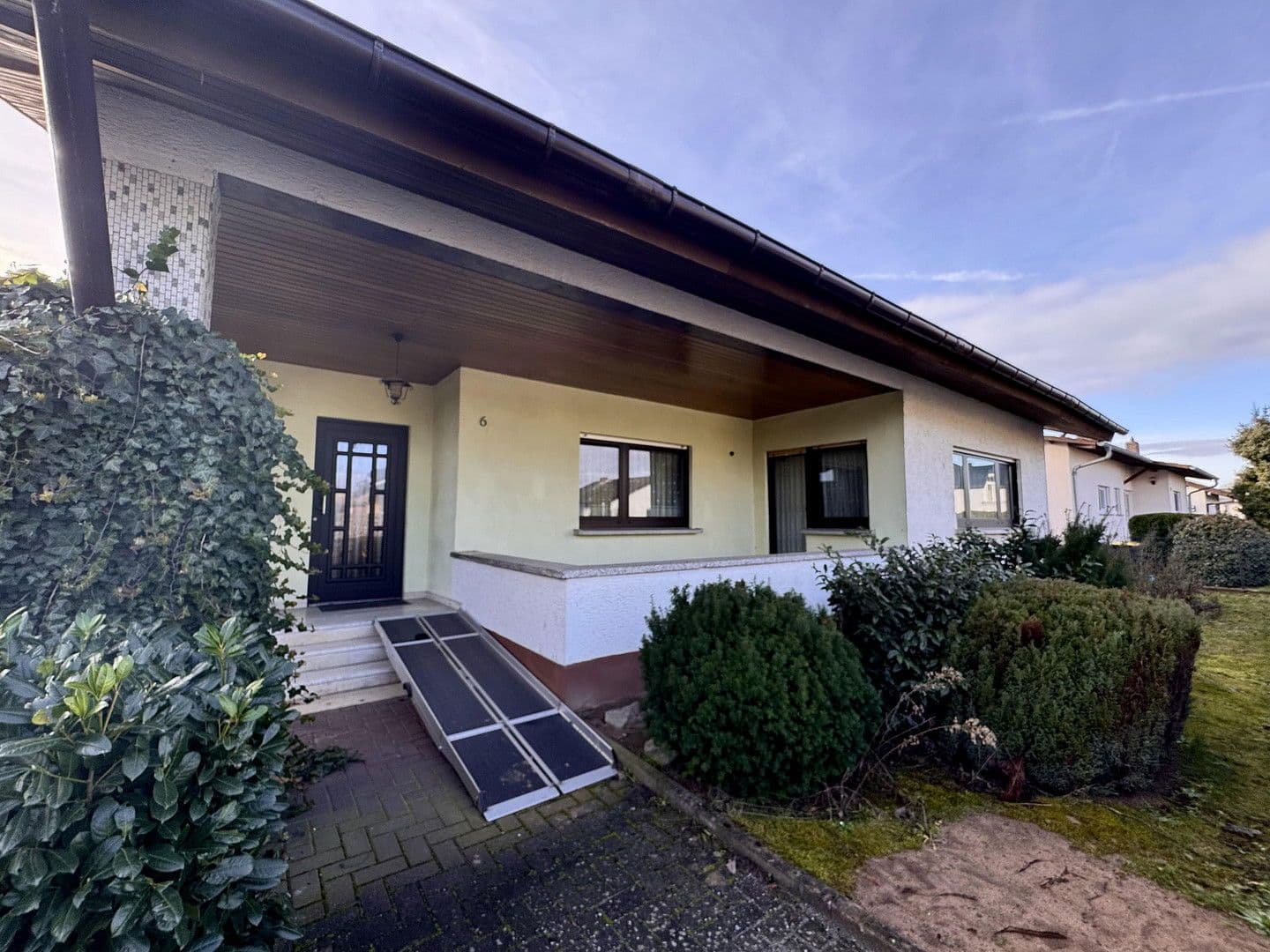 Predaj domu 123 m², pozemek 836 m², Gernsheim, Hesensko Predaj domu 123 m², pozemek 836 m², Gernsheim, Hesensko