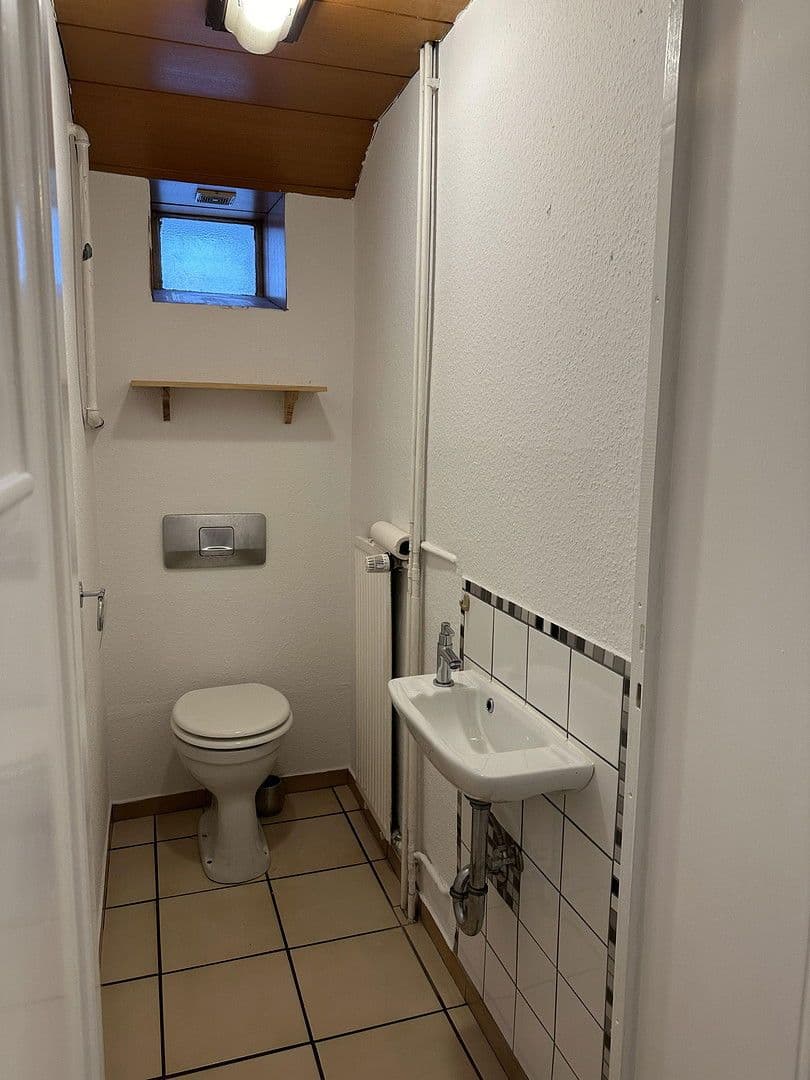 Prenájom bytu 2-izbový 70 m², Bahnhofstraße 66, Linden, Hesensko Prenájom bytu 2-izbový 70 m², Bahnhofstraße 66, Linden, Hesensko