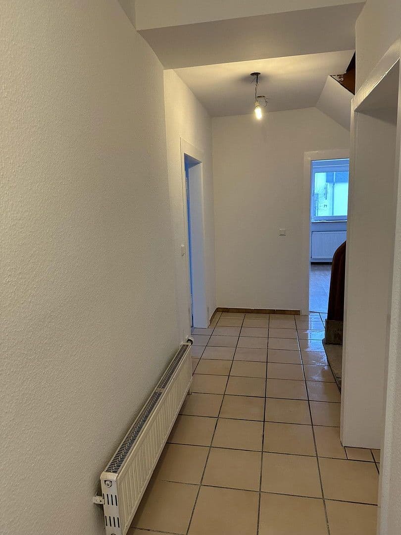 Prenájom bytu 2-izbový 70 m², Bahnhofstraße 66, Linden, Hesensko Prenájom bytu 2-izbový 70 m², Bahnhofstraße 66, Linden, Hesensko