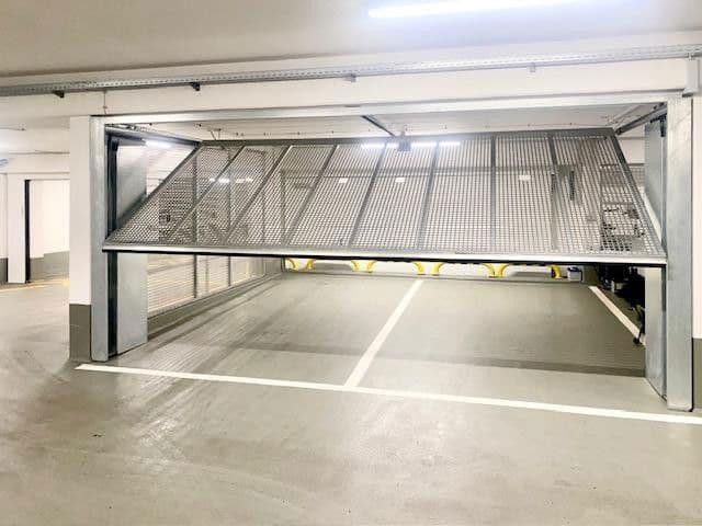 Predaj garáže 25 m², Taufkirchen-München, Bavorsko Predaj garáže 25 m², Taufkirchen-München, Bavorsko