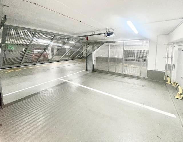 Predaj garáže 25 m², Taufkirchen-München, Bavorsko Predaj garáže 25 m², Taufkirchen-München, Bavorsko