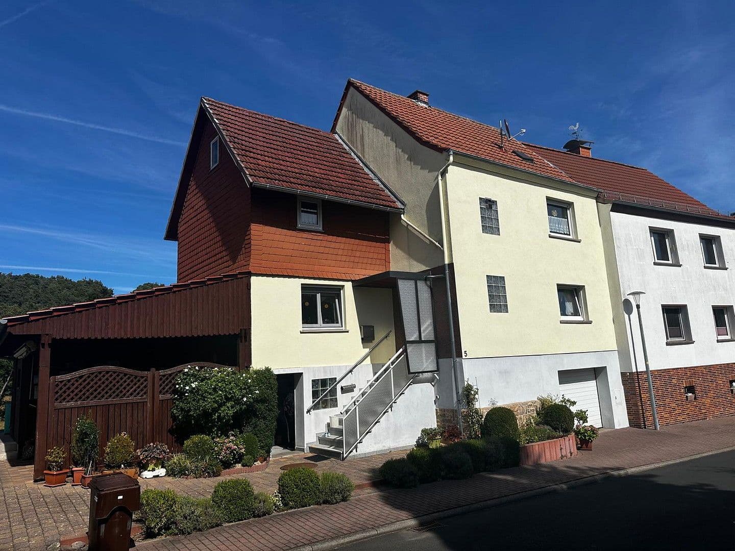 Predaj domu 130 m², pozemek 300 m², Wildeckerstrasse 5, Wildeck, Hesensko Predaj domu 130 m², pozemek 300 m², Wildeckerstrasse 5, Wildeck, Hesensko