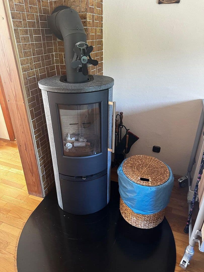 Predaj domu 130 m², pozemek 300 m², Wildeckerstrasse 5, Wildeck, Hesensko Predaj domu 130 m², pozemek 300 m², Wildeckerstrasse 5, Wildeck, Hesensko