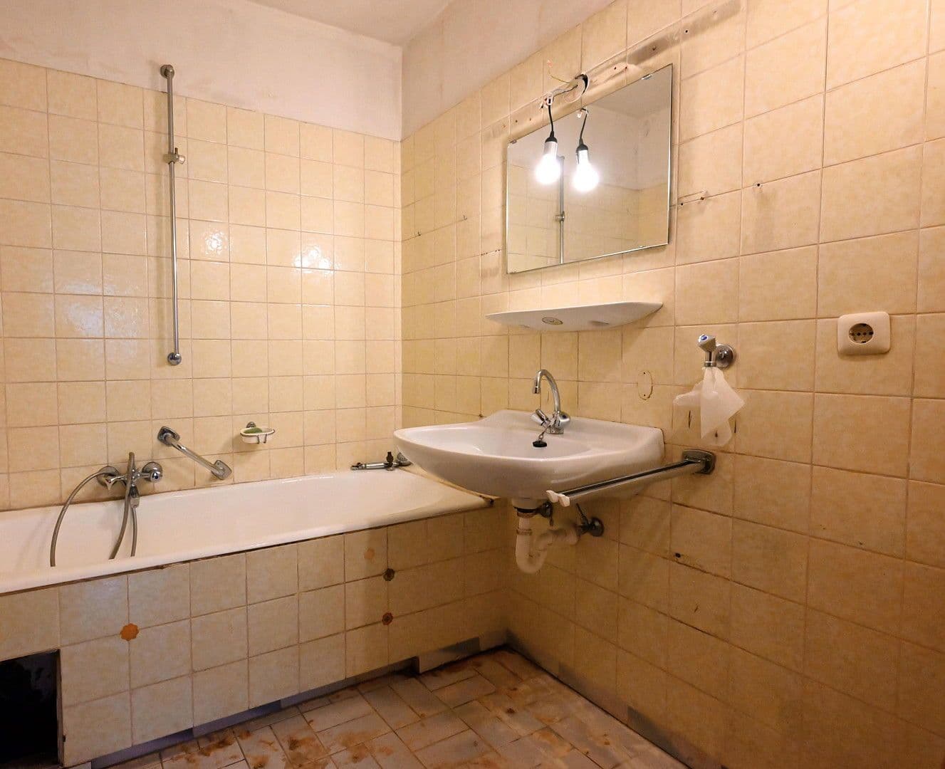 Predaj bytu 3-izbový 80 m², Neunkirchener Strasse 34, Nürnberg, Bavorsko Predaj bytu 3-izbový 80 m², Neunkirchener Strasse 34, Nürnberg, Bavorsko