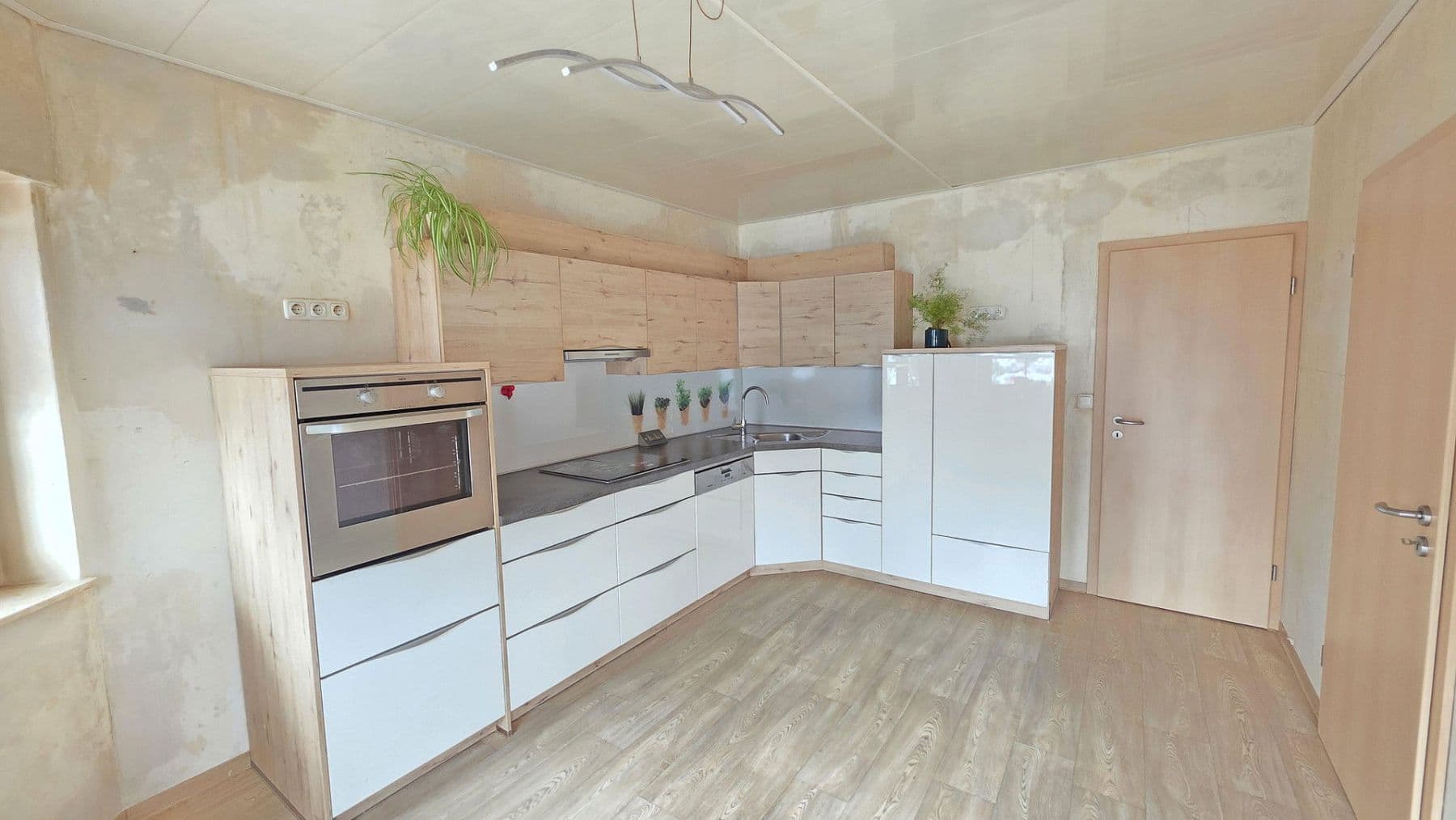 Predaj domu 174 m², pozemek 1.250 m², Achim, Dolné Sasko Predaj domu 174 m², pozemek 1.250 m², Achim, Dolné Sasko