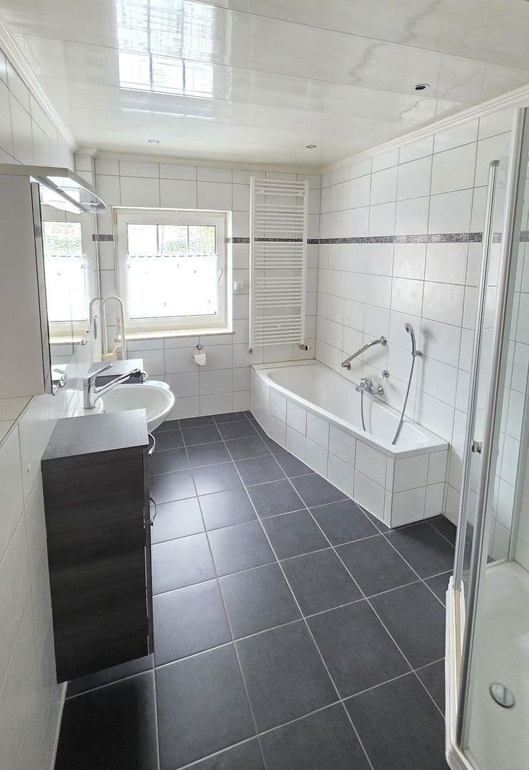 Predaj domu 174 m², pozemek 1.250 m², Achim, Dolné Sasko Predaj domu 174 m², pozemek 1.250 m², Achim, Dolné Sasko