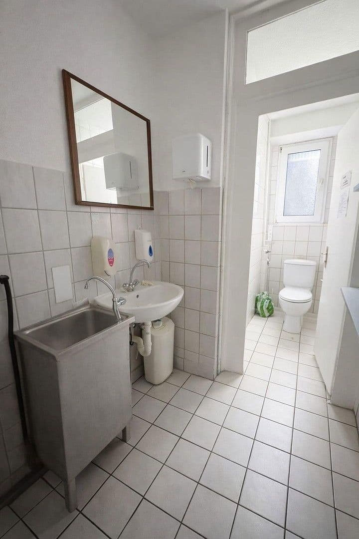 Prenájom nebytového priestoru 103 m², Uellendahler Straße 332, Wuppertal, Severné Porýnie - Westfálsko Prenájom nebytového priestoru 103 m², Uellendahler Straße 332, Wuppertal, Severné Porýnie - Westfálsko