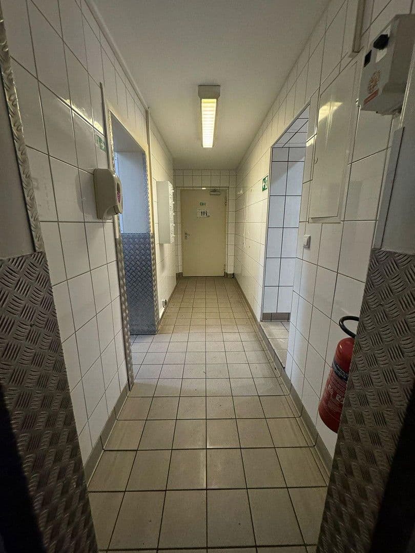 Prenájom nebytového priestoru 103 m², Uellendahler Straße 332, Wuppertal, Severné Porýnie - Westfálsko Prenájom nebytového priestoru 103 m², Uellendahler Straße 332, Wuppertal, Severné Porýnie - Westfálsko