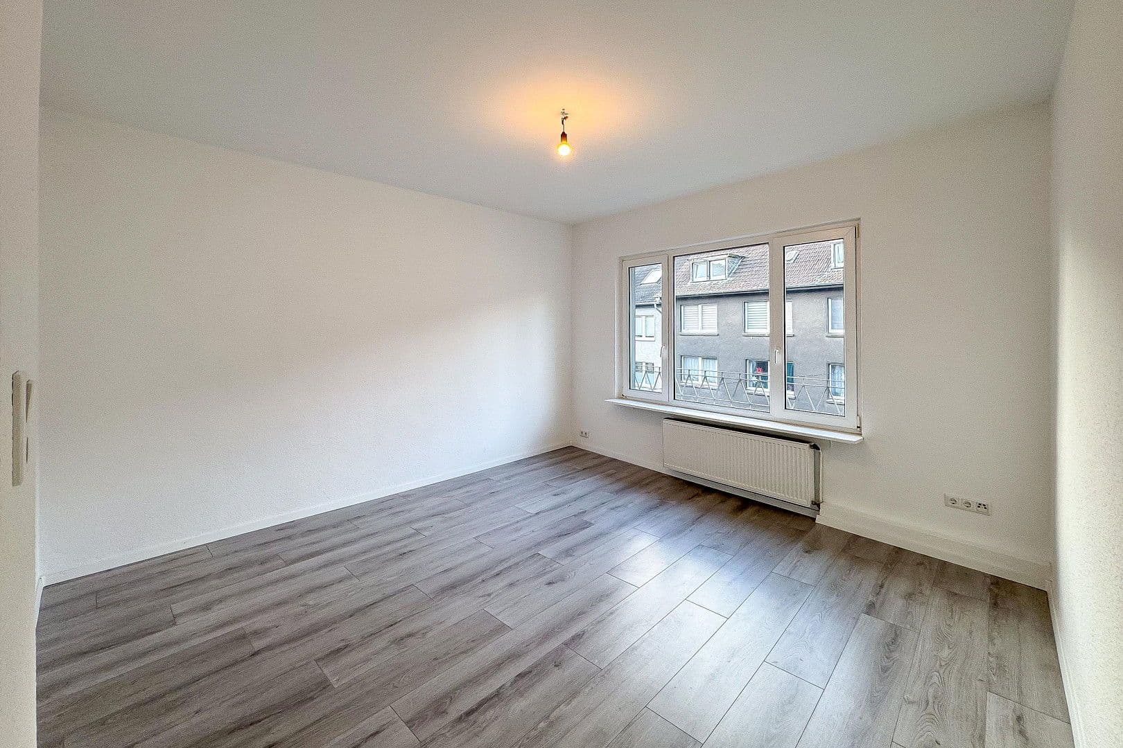 Prenájom bytu 2-izbový 62 m², Ruhrstraße 19, Witten, Severné Porýnie - Westfálsko Prenájom bytu 2-izbový 62 m², Ruhrstraße 19, Witten, Severné Porýnie - Westfálsko